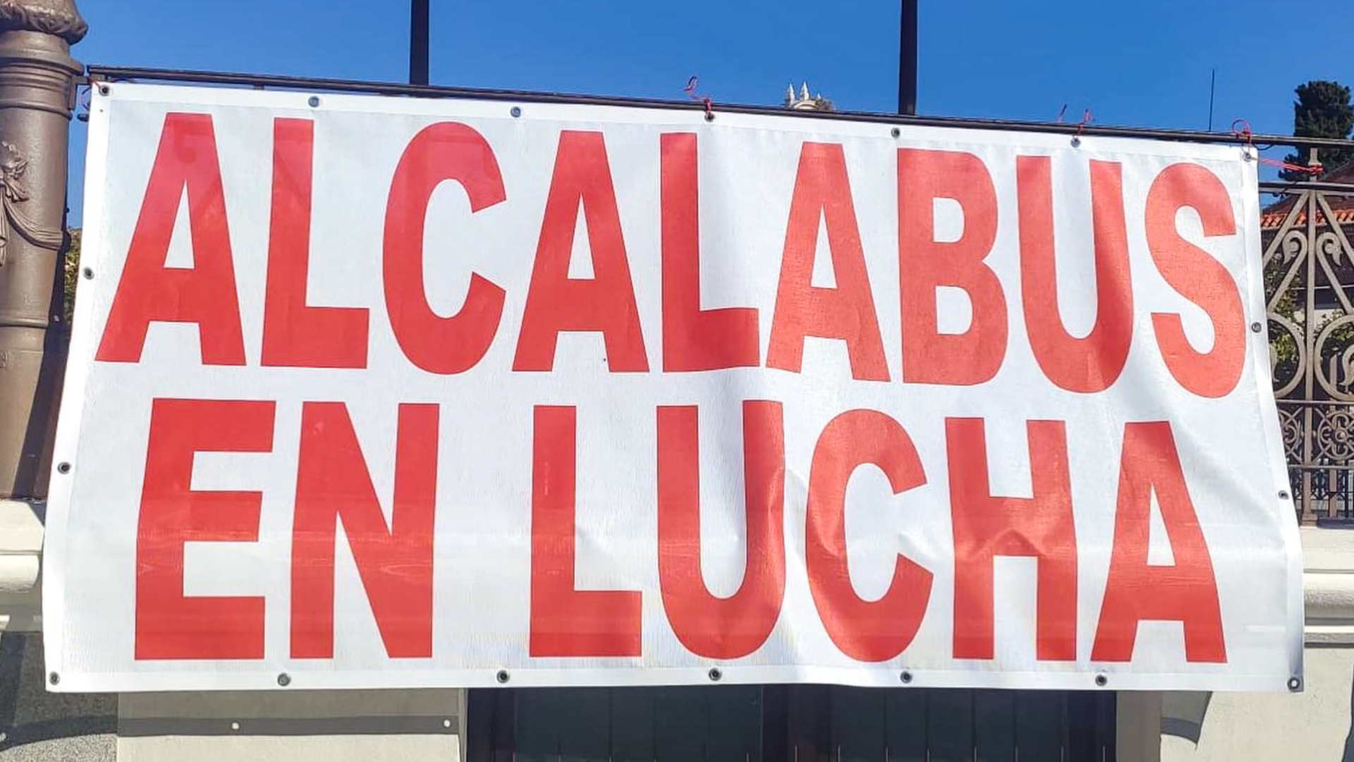 IU Alcalá apoya las reivindicaciones de Alcalabus